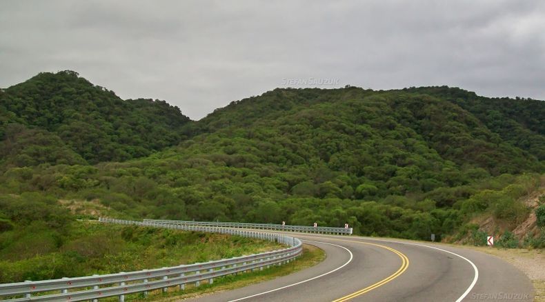 Los asaltaron en la ruta y les robaron más de $820.000