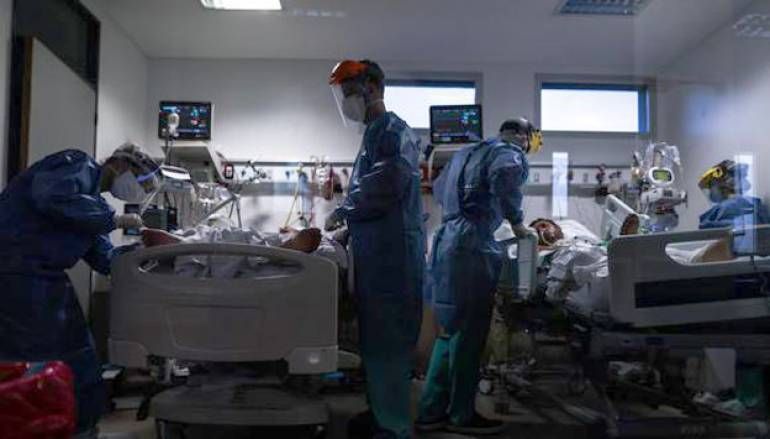 Confirmaron 438 muertes y 14.632 contagios en las últimas 24 horas