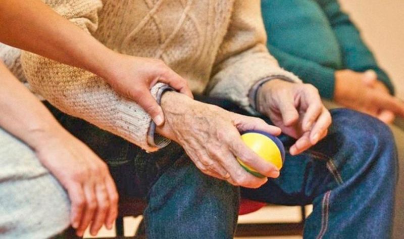 Aconsejan a pacientes que sufren Parkinson extremar los cuidados contra el coronavirus