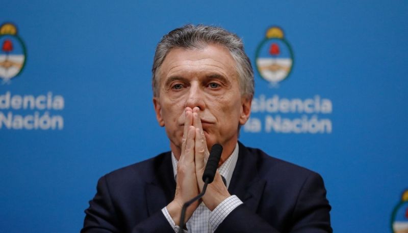 "El País" de España alerta sobre otra "crisis terminal" en la Argentina