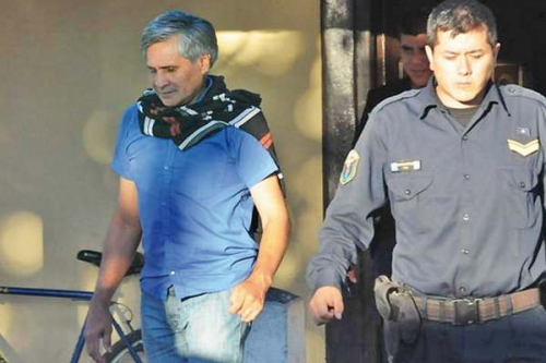 DOCUMENTO FOTOGRÁFICO EXCLUSIVO: Detienen a un sacerdote, acusado de abuso sexual a un menor
