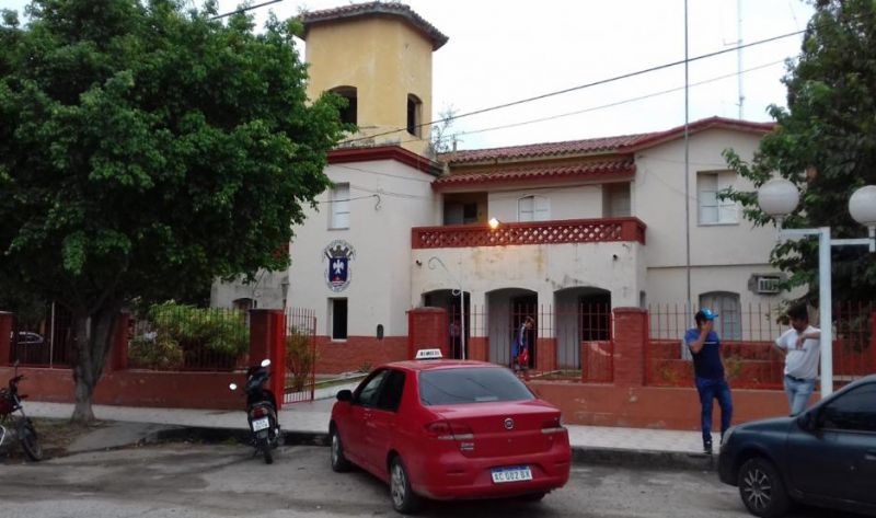 Horror: por pollo y verduras, una mujer dejaba que abusaran de sus hijas