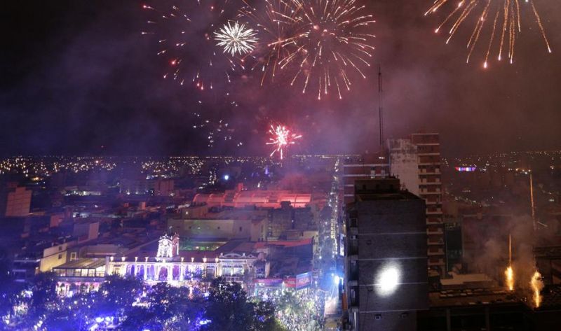 Un espectáculo brillante le dio la bienvenida al día del cumpleaños 466 de la “Madre de Ciudades”