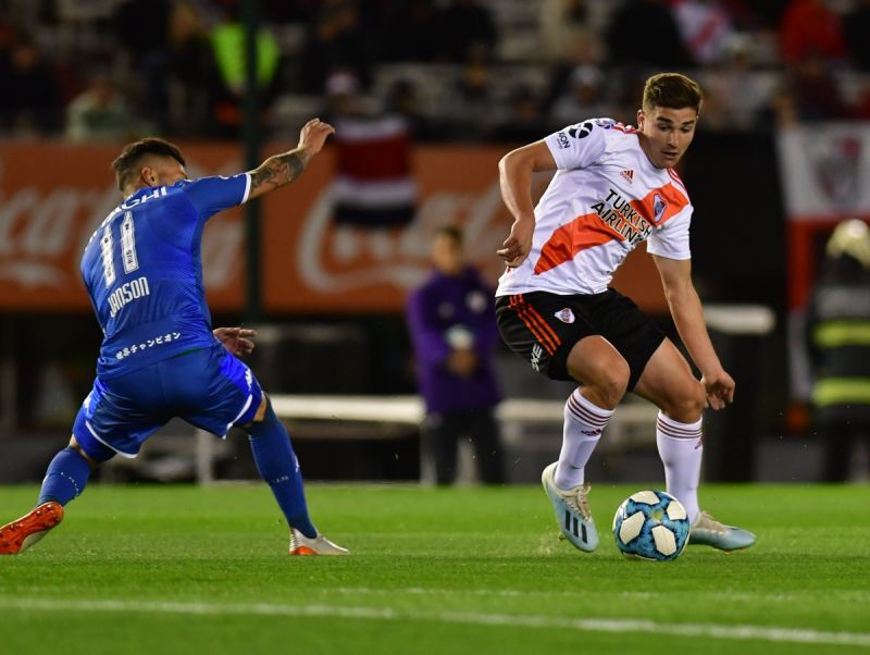 River cayó ante Vélez con un polémico arbitraje