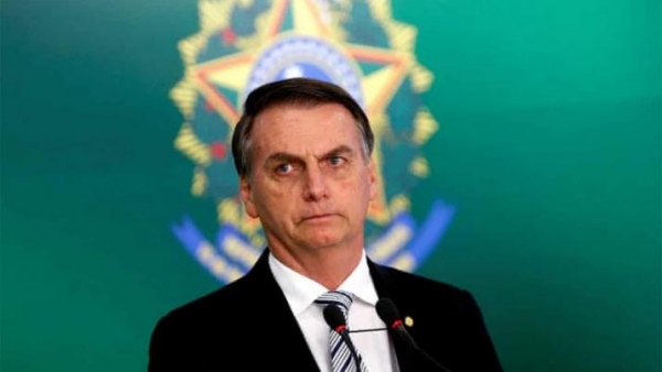 Bolsonaro felicitó a los policías que mataron a un delincuente