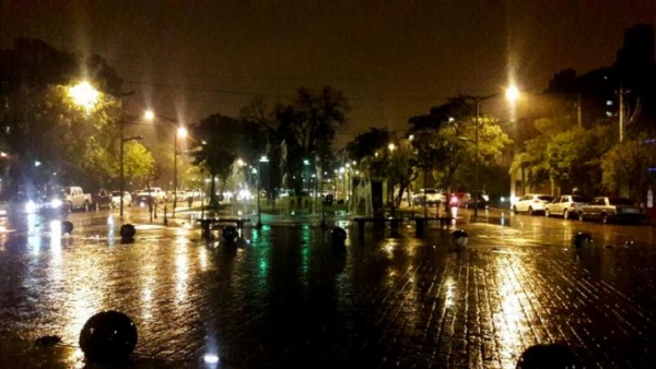 Emiten alerta por fuertes tormentas para el sur de Santiago