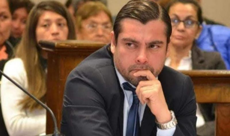 Empleada de Fiscalía y bancaria denuncian defraudación con piletas