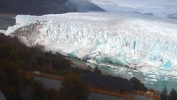 Seguí en vivo el desprendimiento de hielo en el glaciar Perito Moreno