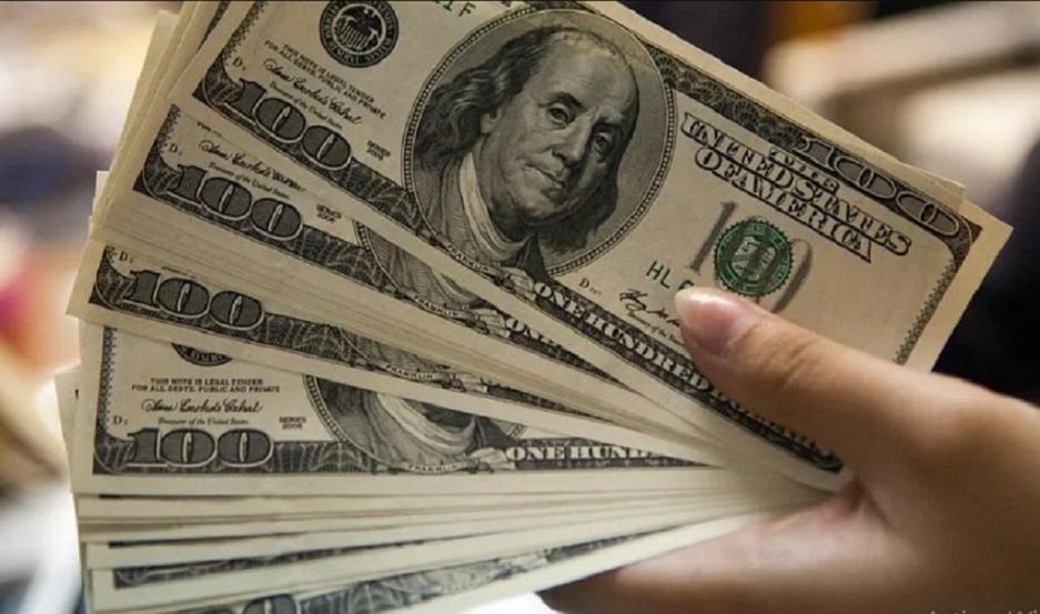 El dólar oficial cerró a $192,25