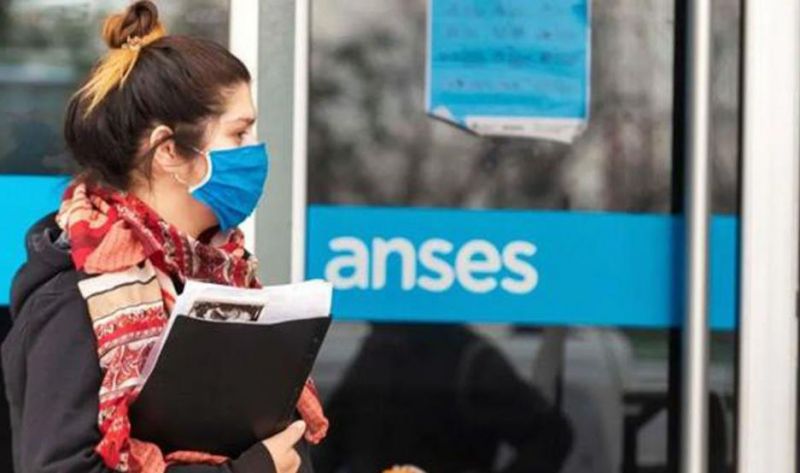Este miércoles pagan jubilaciones y pensiones hasta $ 32.664 a titulares con DNI finalizado en 2