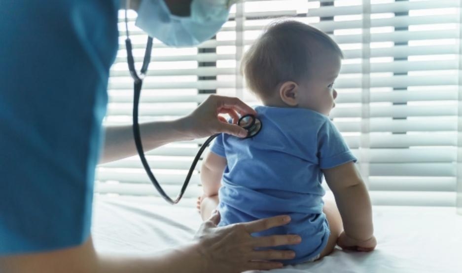 Riesgo: cómo afecta a la salud de los niños, los días de altas temperaturas en pleno otoño