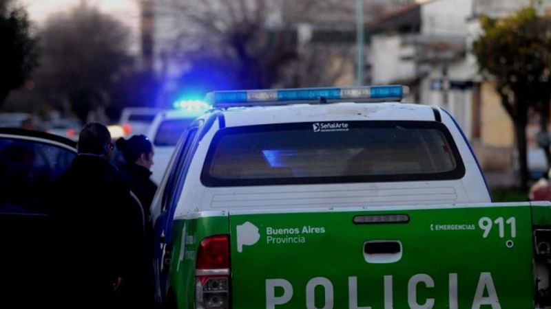 Una mujer y un hombre murieron apuñalados tras pelearse delante de sus hijos
