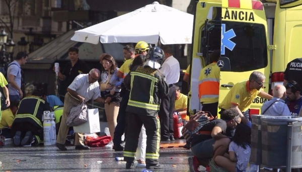 Atentado en Barcelona: una camioneta atropelló a varias personas y hay al menos 13 muertos