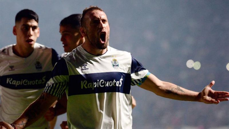 Gimnasia enfrenta a Arsenal con la ilusión de volver a la cima