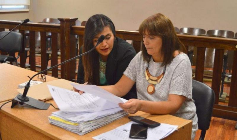 En la escuela, docente abusó y embarazó a joven con retraso