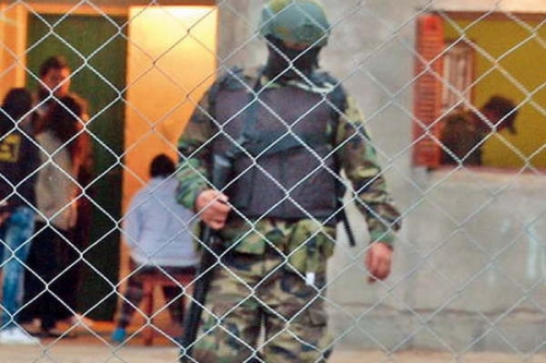 Desarticulan banda narco en Santiago: 9 detenidos, drogas y armas de guerra