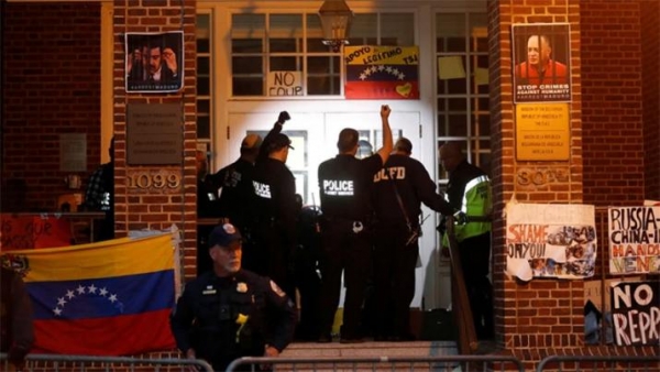 EEUU ordenó el desalojo de la embajada de Venezuela en Washington
