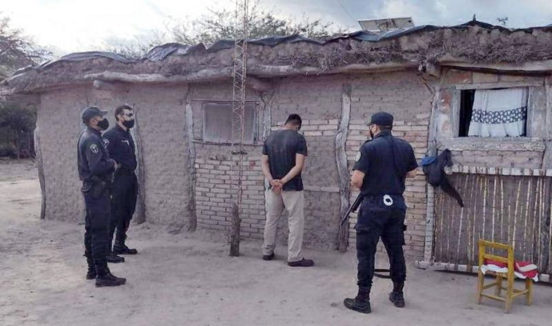Su pareja bailó con su primo y el violento le dio una golpiza