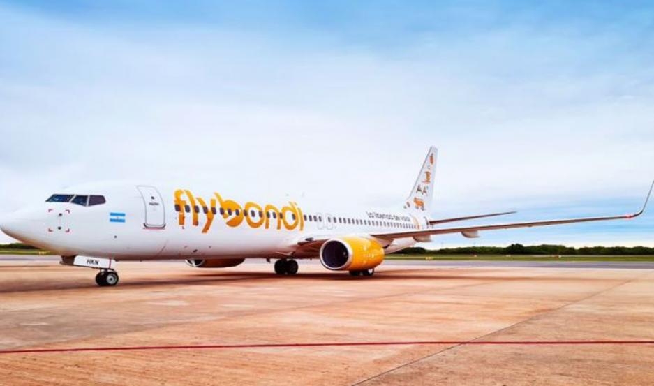 Flybondi cancela vuelos por una traba del Gobierno para acceder a dólares