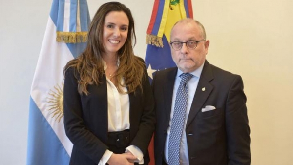 Argentina oficializó a la embajadora de Guaidó y le entregó sus credenciales