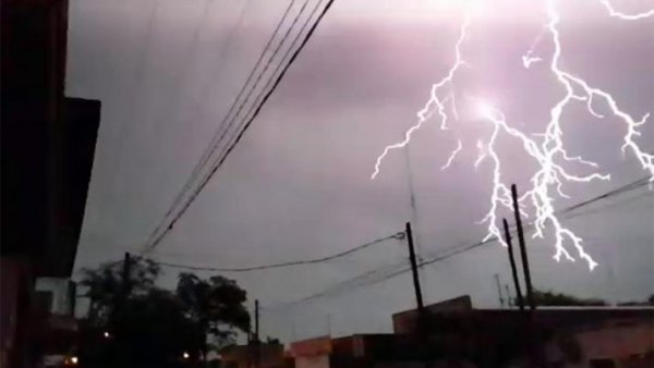 Continúa el alerta por lluvias y tormentas intensas para Santiago