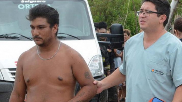 “Los chicos lloraban y no pude hacer nada; el fuego me quemaba los pies”