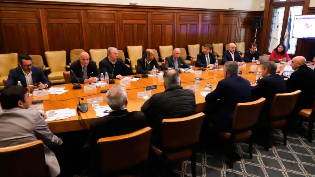Plantean que beneficiarios de planes sociales puedan incorporarse a regímenes de empleo temporal