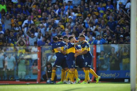 Boca le ganó a Unión y trepó a la cima en soledad