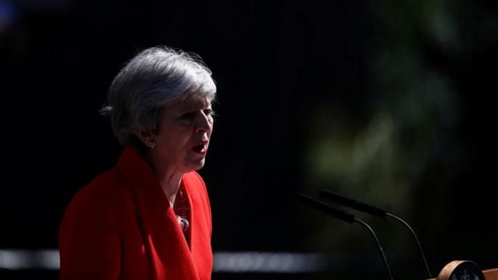 La primera ministra británica Theresa May presentó su renuncia
