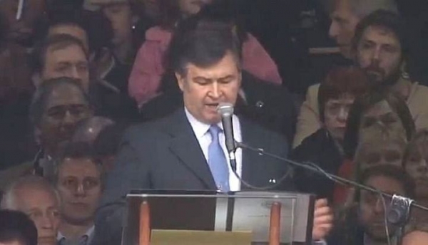 El titular de la Rural agradeció al Gobierno su "compromiso", pero se quejó de la "presión tributaria"