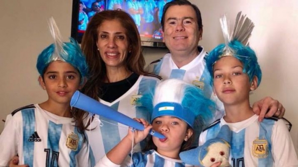 Zamora alentó a la Selección junto a su familia