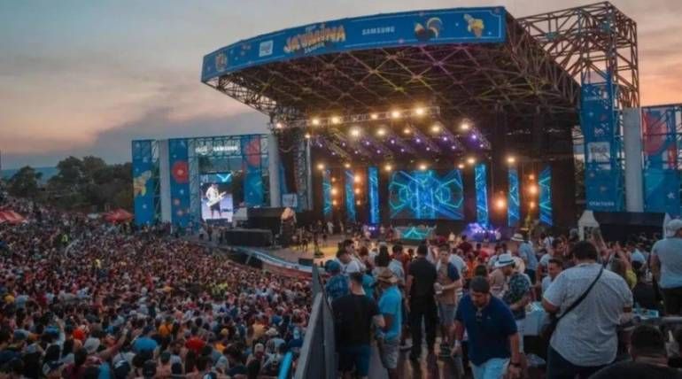 Paraguay: dos muertos y cuatro heridos en un tiroteo en pleno festival