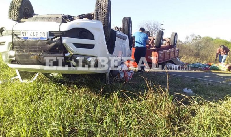 Violento vuelco de una camioneta cerca de Pampa de los Guanacos