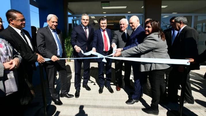 El BSE inauguró una sucursal en Garza con la presencia del gobernador