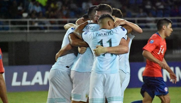 Argentina venció a Chile y lidera su grupo preolímpico