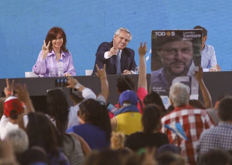 Cerraron las campañas bonaerenses y crece la expectativa rumbo al domingo
