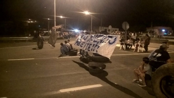 Río Muerto: los vecinos cortan la ruta reclamando la municipalización