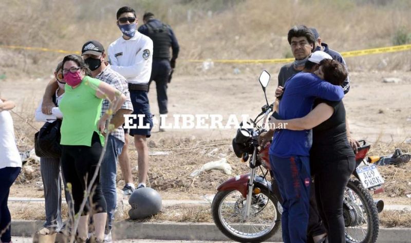 Escenas de profundo pesar en el lugar donde se halló el cuerpo de Marisol