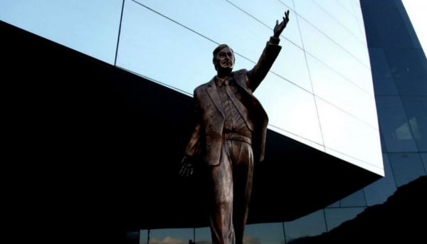 Van a retirar la estatua de Néstor Kirchner para evitar “apología del delito” en Ecuador
