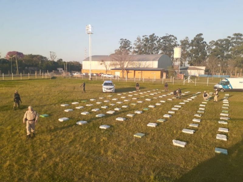Megaoperativos contra el narcotráfico: Prefectura decomisó casi cinco toneladas y media de droga