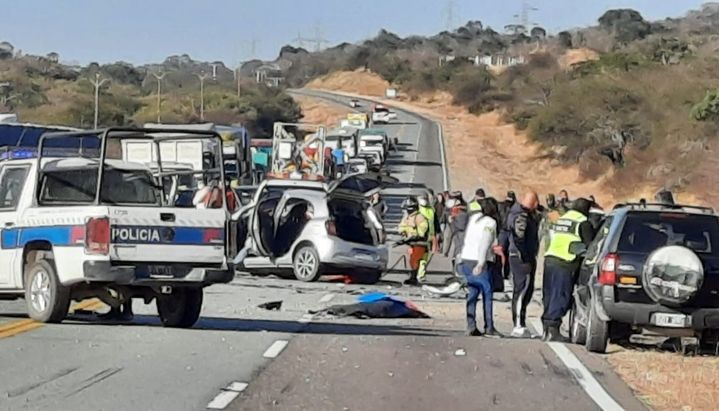Accidente fatal en la ruta 9/34, cerca del peaje de Cabeza de Buey: ascienden a 5 los muertos y 1 herido