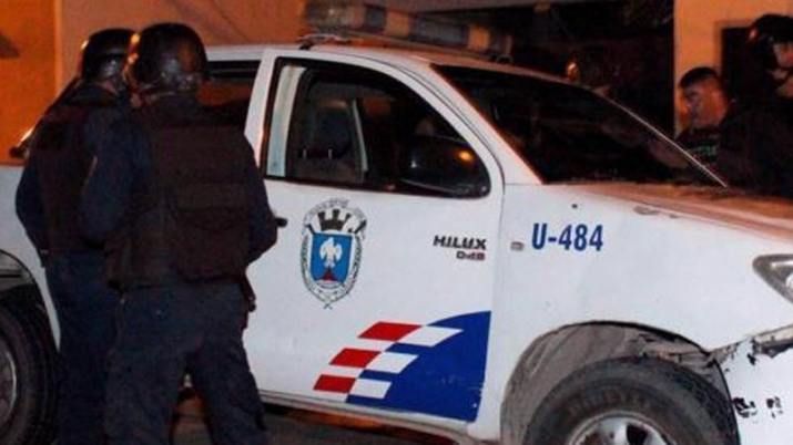 Golpean con un martillo al encargado de una carnicería en violento asalto