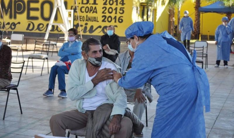 Desde hoy comienza nueva etapa de vacunación en Capital, La Banda e interior