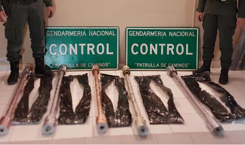 Así secuestraban en Quimilí, los 26 kilos de cocaína escondidos en manteles