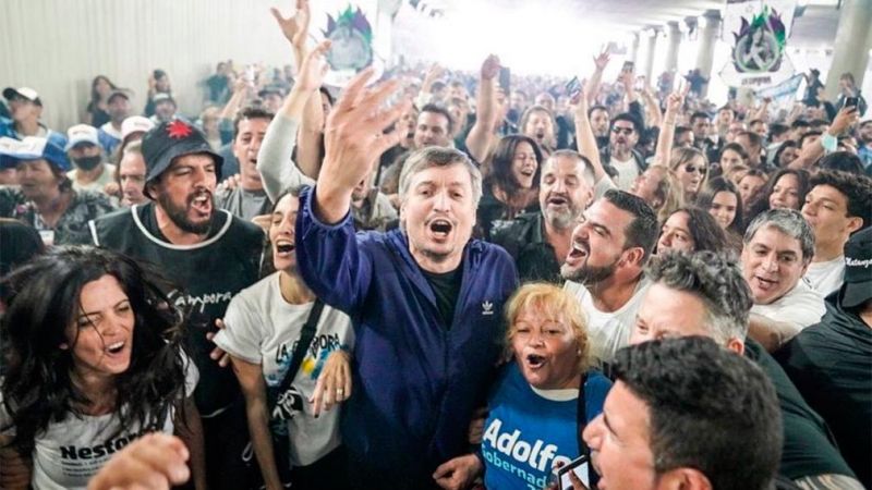 Máximo Kirchner y un mensaje al Presidente: "Uno elige, los estudios de televisión o la calle y la gente"