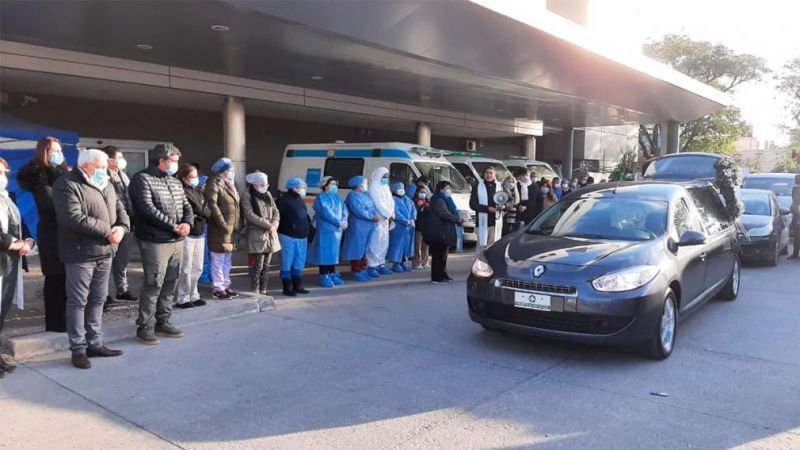Congoja en el Centro Integral de Salud Banda: despidieron al doctor Aboslaiman