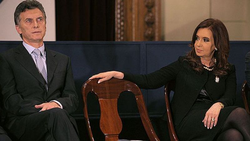 El New York Times apuntó a Macri por la crisis y destacó las gestiones de Néstor y CFK