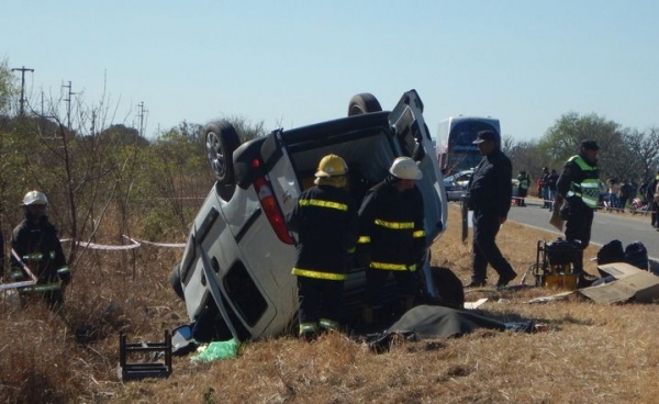 Murieron ocho vecinos de El Galpón en un tremendo choque en la ruta 16