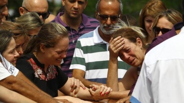 Le hacían bullying por no usar desodorante y él los mató a tiros
