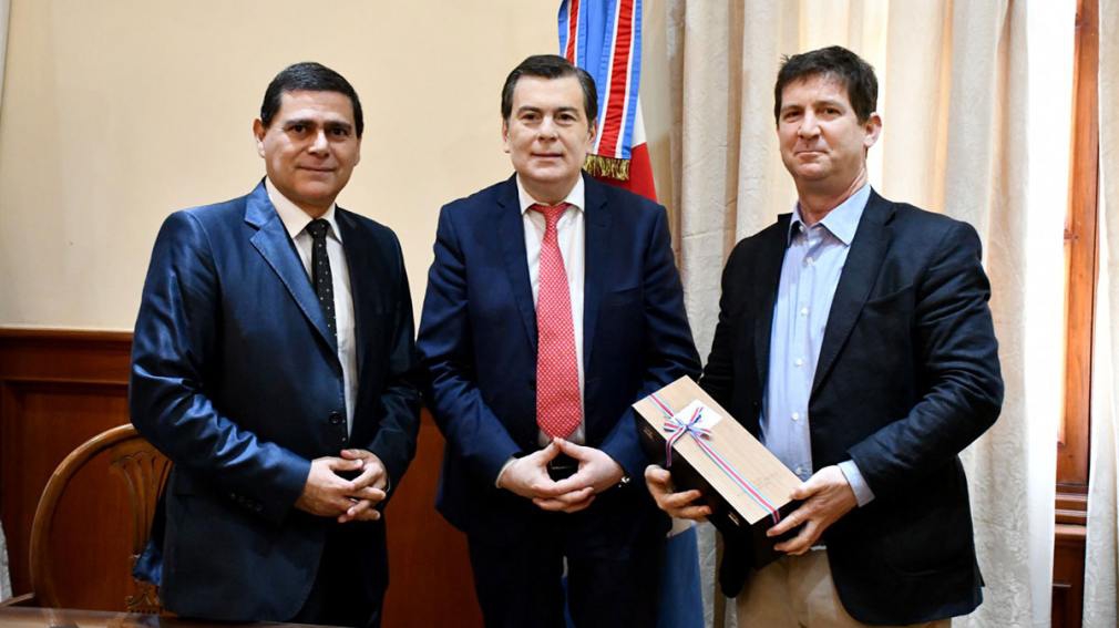 El gobernador Zamora firmó un convenio clave con la Cepal